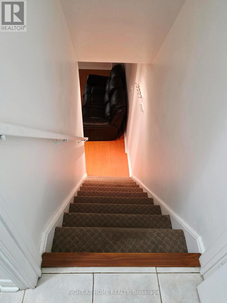 734 Spanish Moss Trail W, Mississauga, Ontario  L5W 1E6 - Photo 22 - W12873586