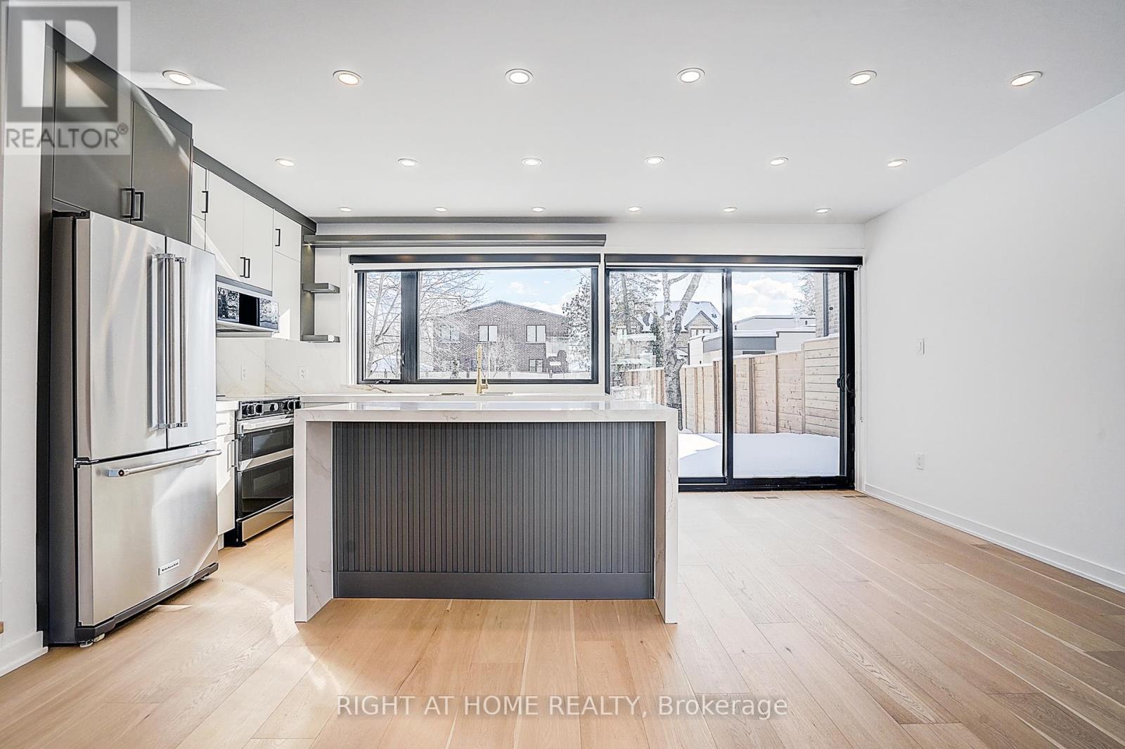 215 Churchill Avenue, Toronto, Ontario  M2R 1E2 - Photo 4 - C12819638