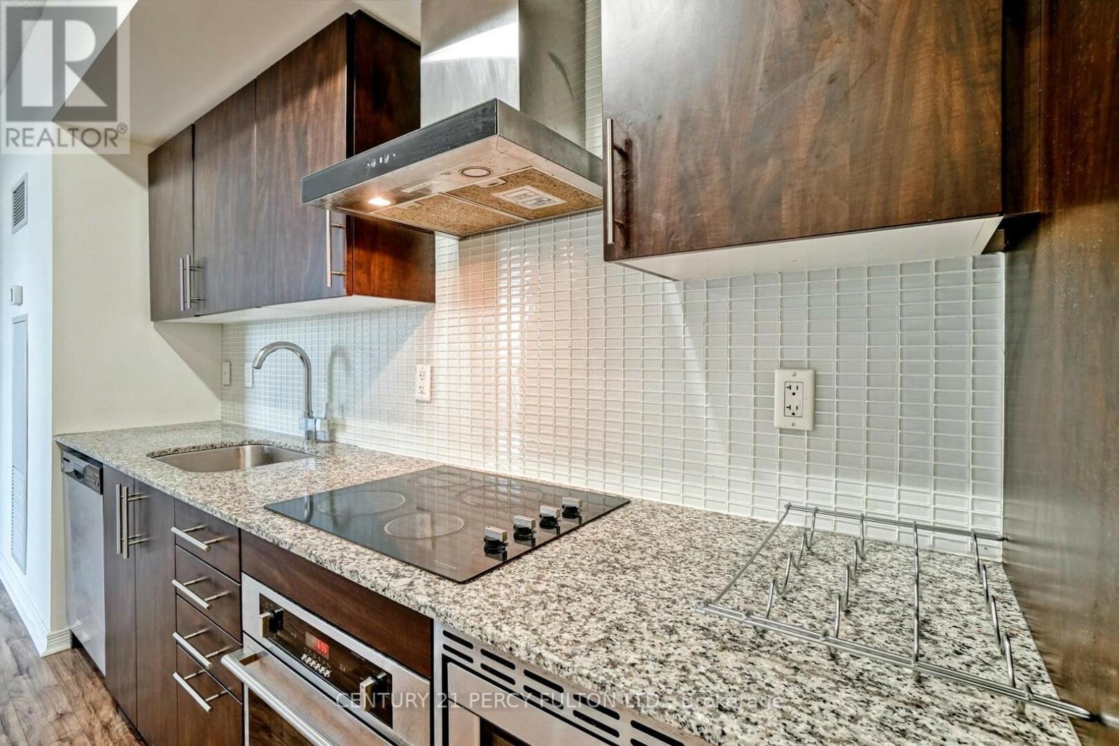 2211 - 352 Front Street W, Toronto (Waterfront Communities), Ontario  M5V 0K3 - Photo 11 - C12893542