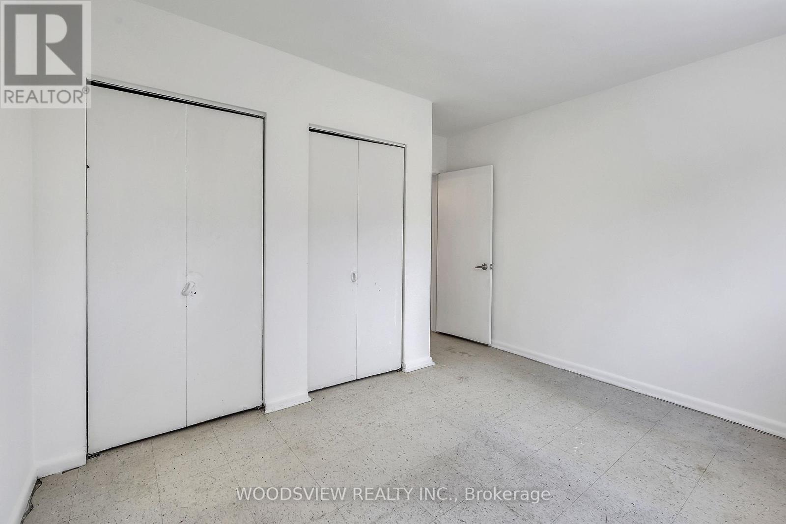 56 Lightwood Drive, Toronto (Thistletown-Beaumonde Heights), Ontario  M9V 2Z2 - Photo 11 - W12900600