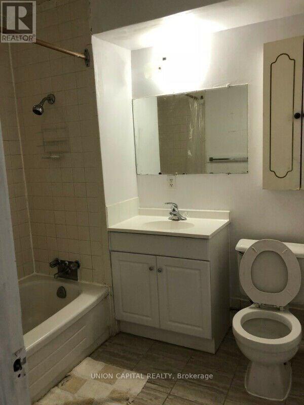 2 - 2015 Davenport Road, Toronto, Ontario  M6N 1C5 - Photo 7 - W12900656