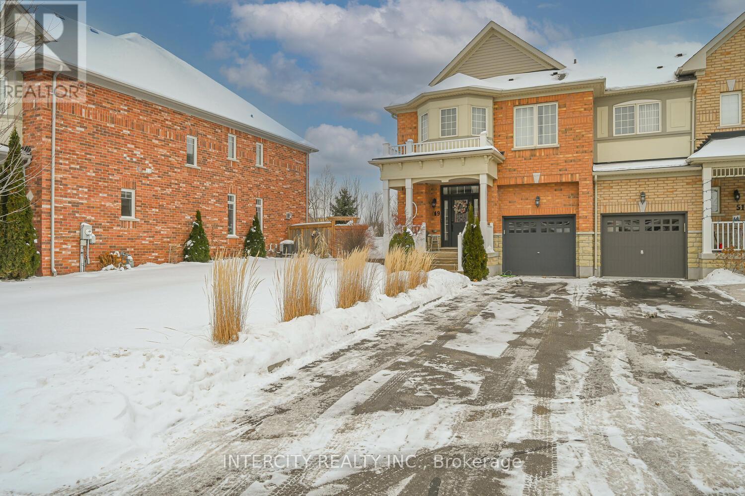 49 Mccardy Court, Caledon, Ontario  L7C 3W9 - Photo 3 - W12900664