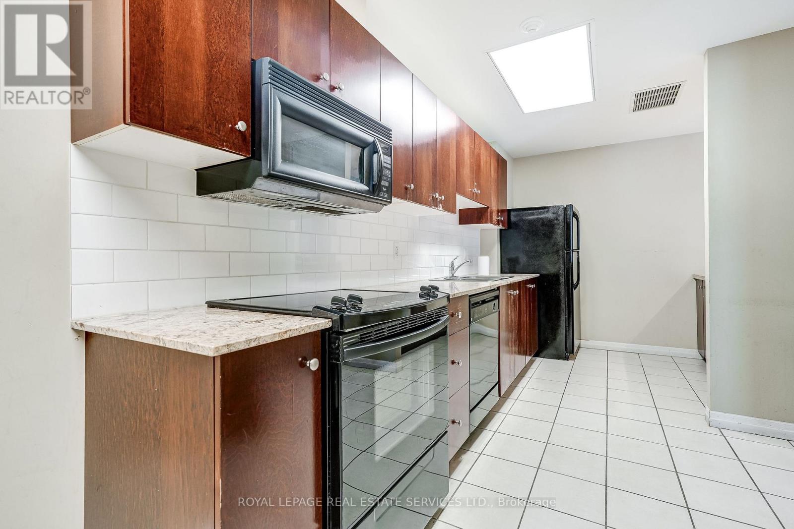 1106 - 1359 Rathburn Road, Mississauga, Ontario  L4W 5P7 - Photo 29 - W12757802