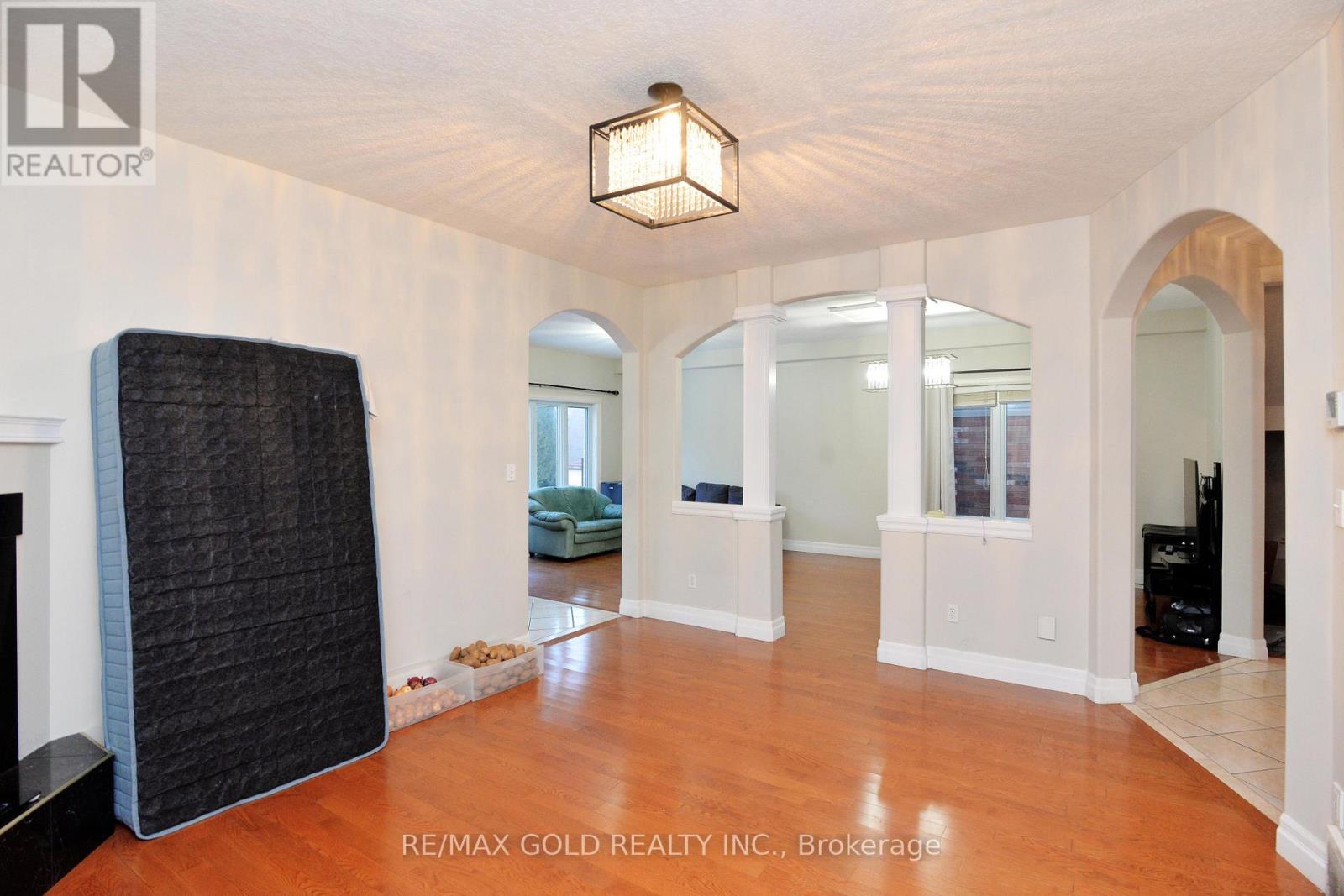 230 Doon Mills Drive, Kitchener, Ontario  N2P 2R8 - Photo 11 - X12840290