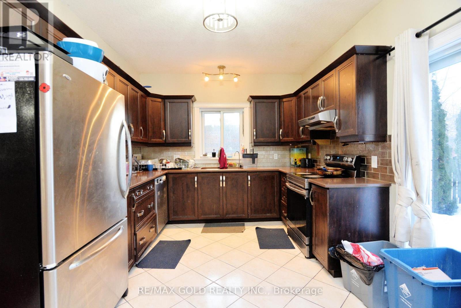 230 Doon Mills Drive, Kitchener, Ontario  N2P 2R8 - Photo 13 - X12840290