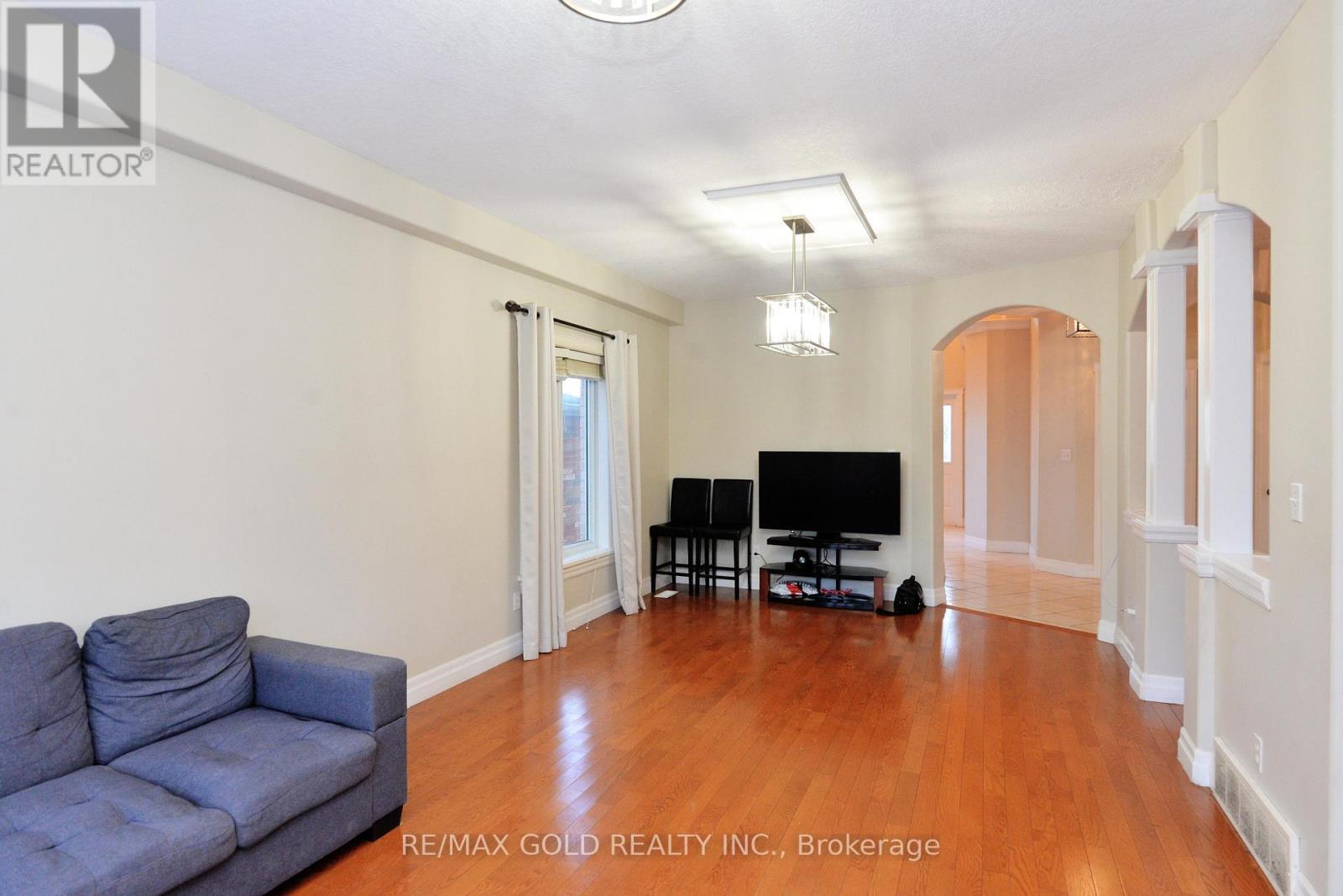 230 Doon Mills Drive, Kitchener, Ontario  N2P 2R8 - Photo 7 - X12840290