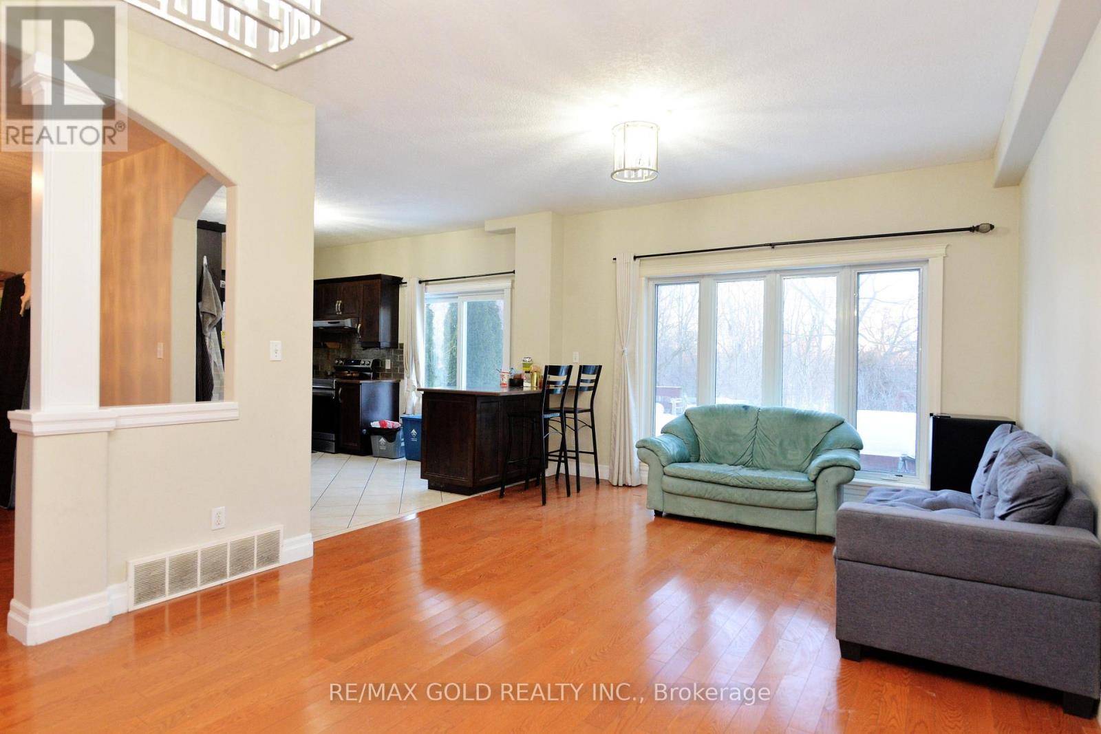 230 Doon Mills Drive, Kitchener, Ontario  N2P 2R8 - Photo 8 - X12840290