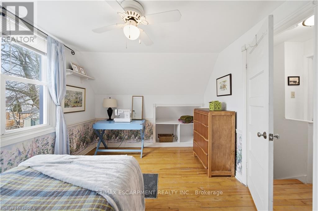 112 Dundas Street W, Brant (Paris), Ontario  N3L 1G9 - Photo 13 - X12900626