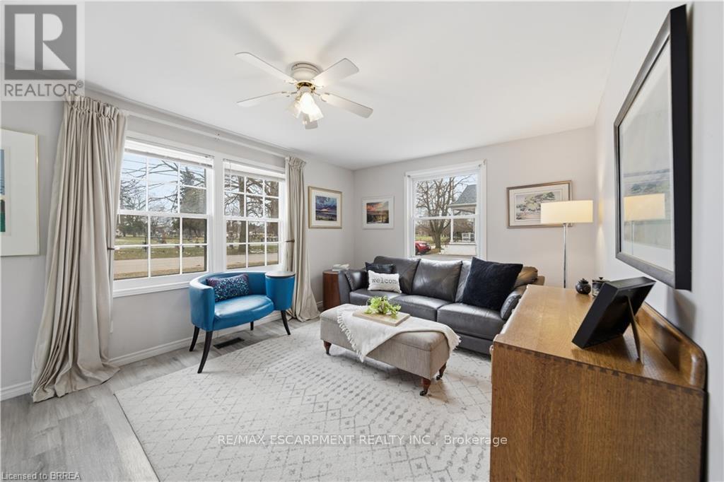 112 Dundas Street W, Brant (Paris), Ontario  N3L 1G9 - Photo 6 - X12900626