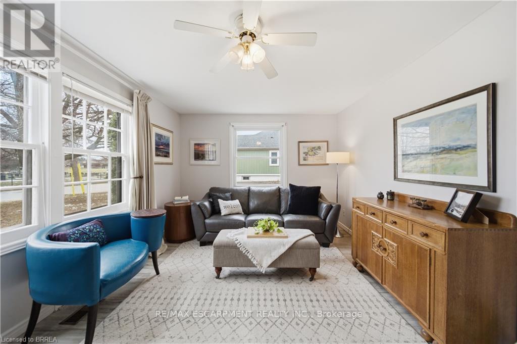 112 Dundas Street W, Brant (Paris), Ontario  N3L 1G9 - Photo 7 - X12900626