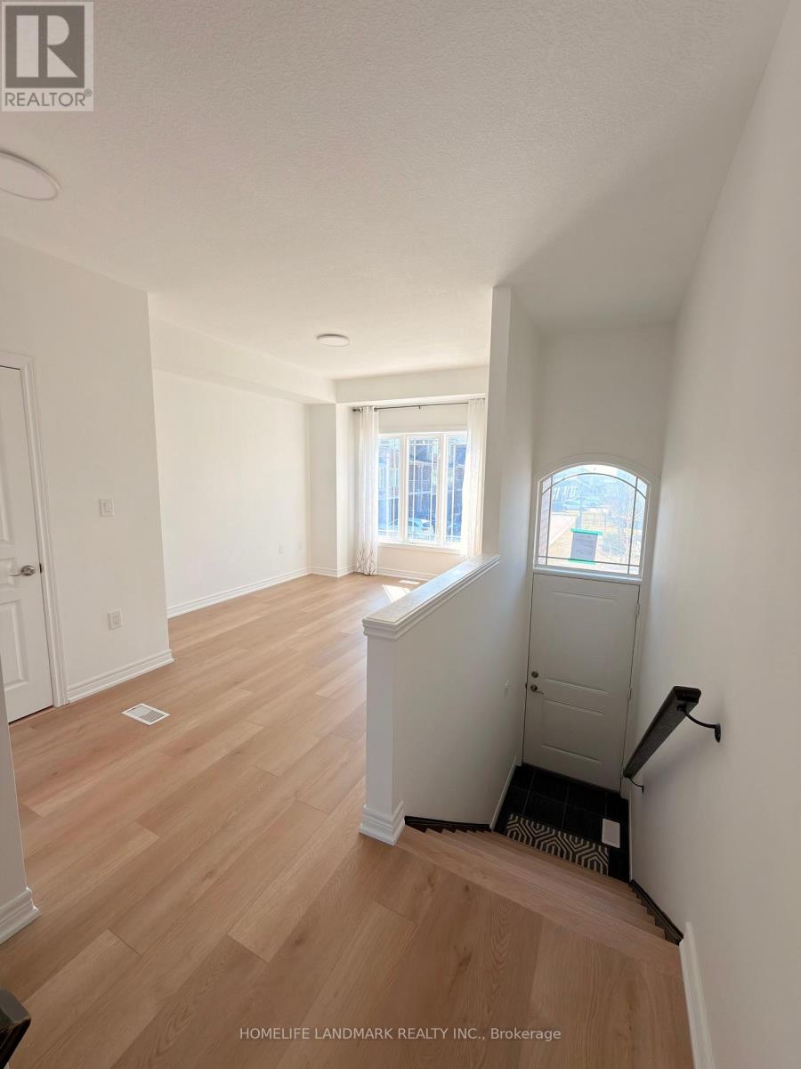 60 Bloom Crescent, Hamilton, Ontario  L0R 1P0 - Photo 4 - X12900648