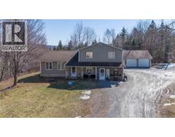 17 Rossville Road, nackawic, New Brunswick