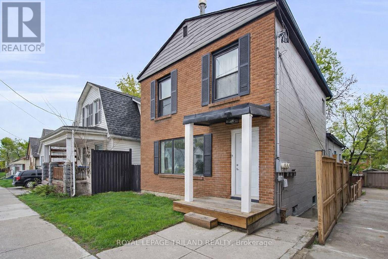 18.5 Adelaide Street S, London South, Ontario  N5Z 3J8 - Photo 1 - X12900736