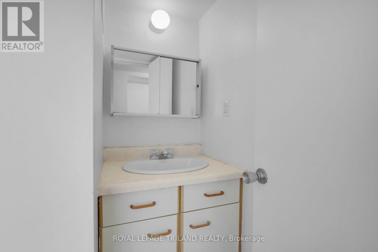 18.5 Adelaide Street S, London South, Ontario  N5Z 3J8 - Photo 22 - X12900736