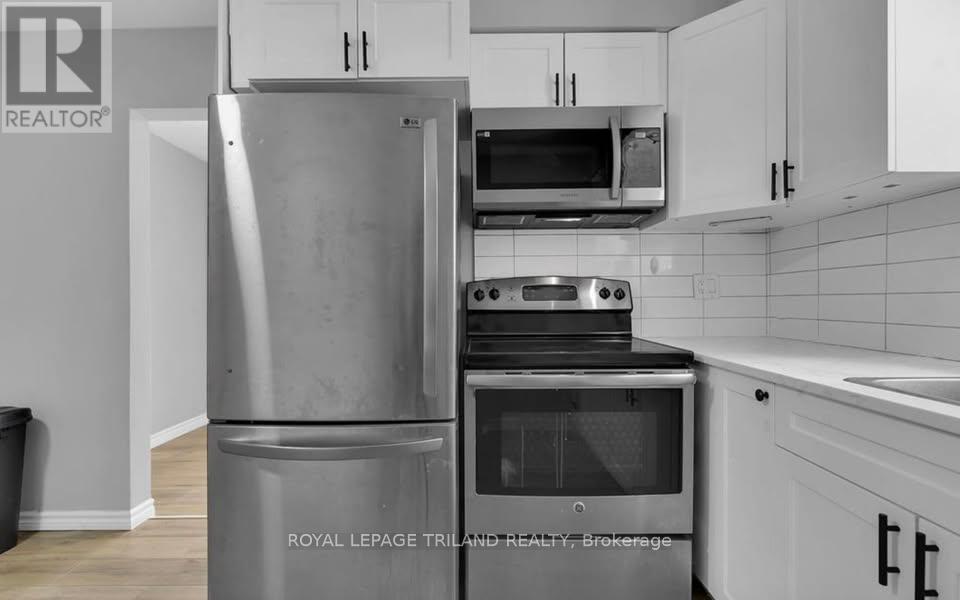 18.5 Adelaide Street S, London South, Ontario  N5Z 3J8 - Photo 8 - X12900736