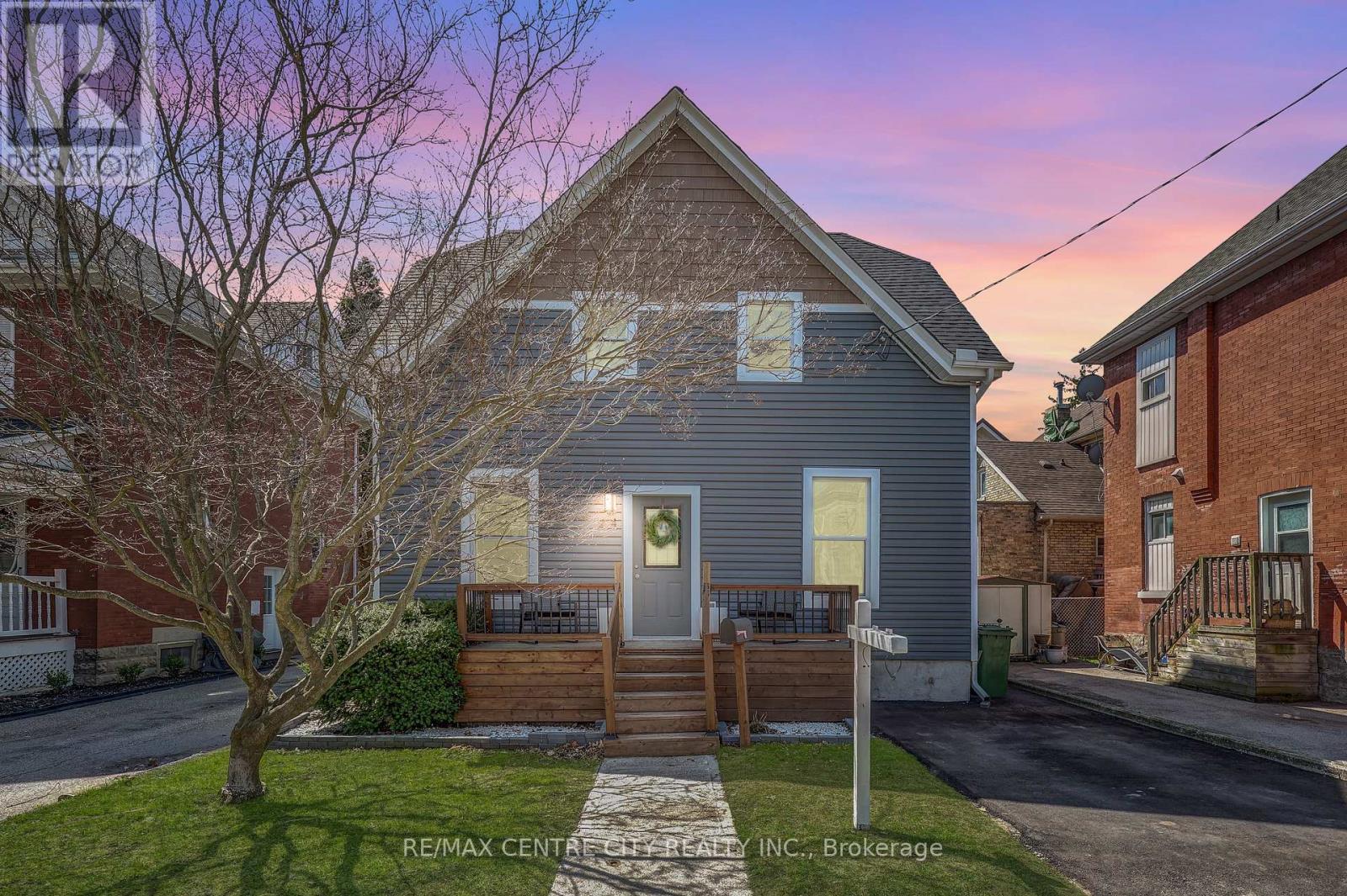 24 ST ANNES PLACE, st. thomas, Ontario