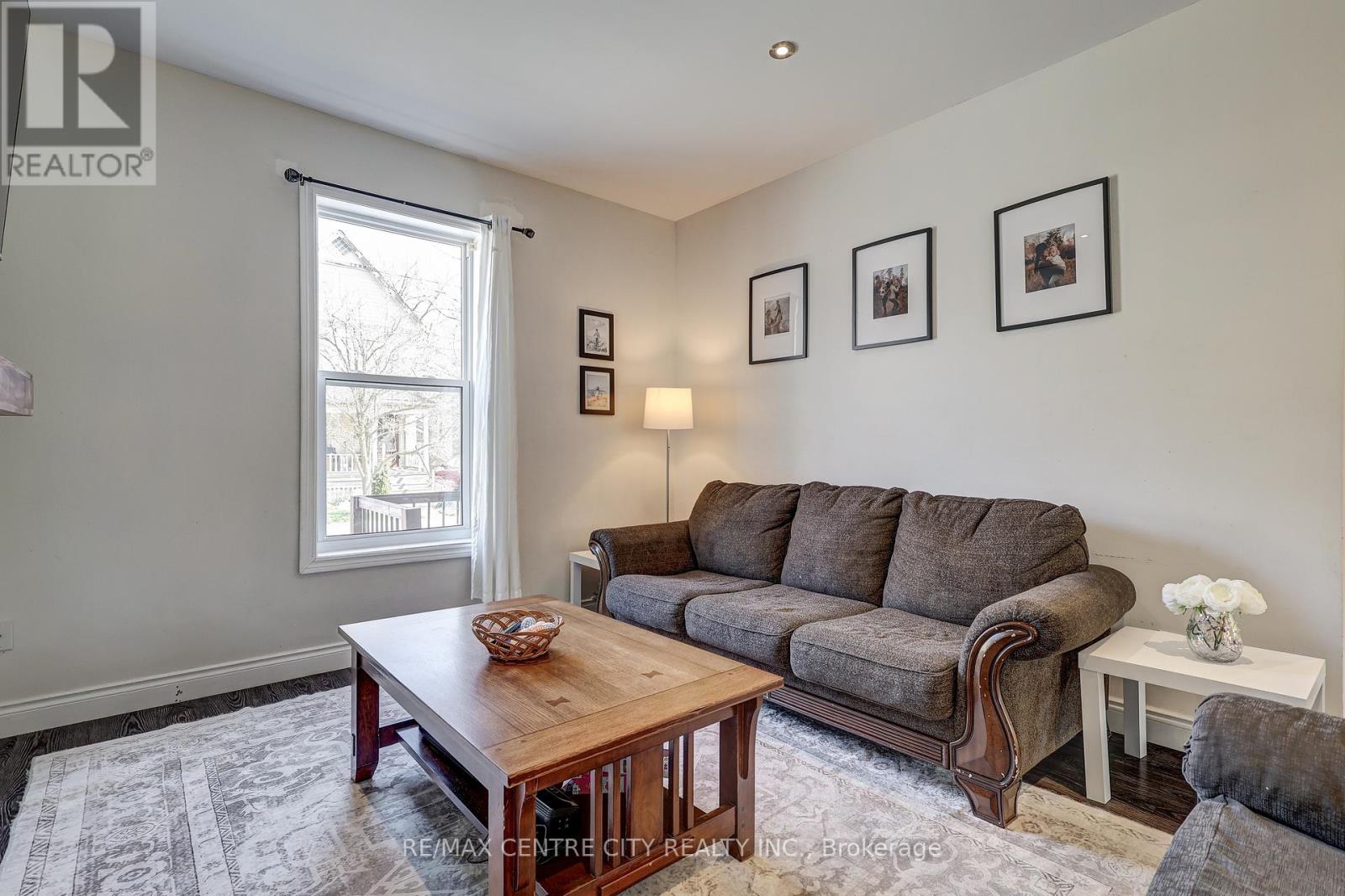 24 St Annes Place, St. Thomas, Ontario  N5R 2W5 - Photo 10 - X12900748