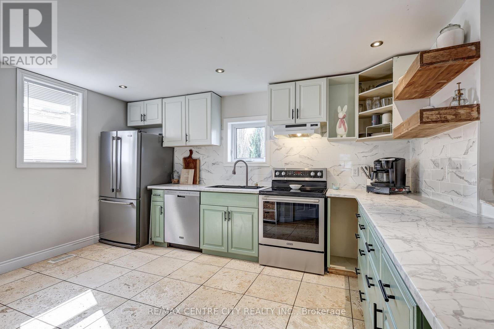 24 St Annes Place, St. Thomas, Ontario  N5R 2W5 - Photo 16 - X12900748