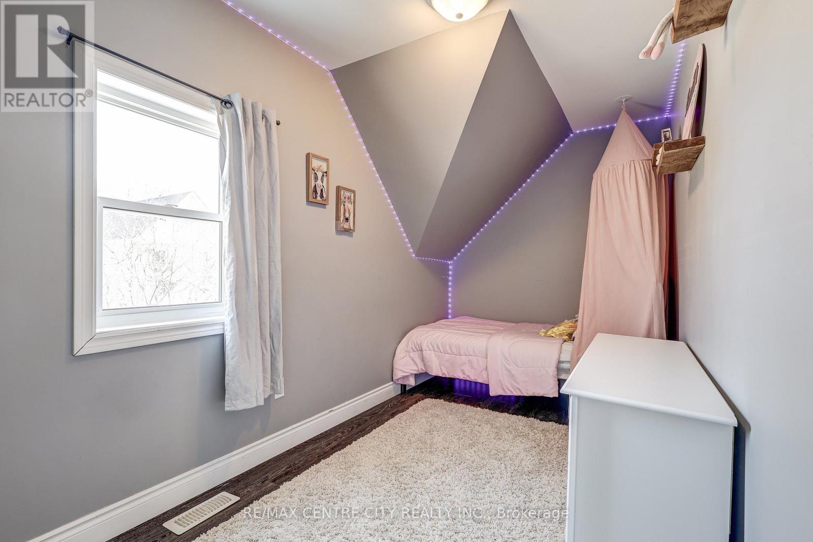 24 St Annes Place, St. Thomas, Ontario  N5R 2W5 - Photo 24 - X12900748