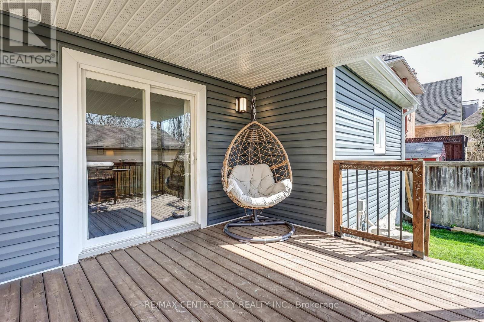 24 St Annes Place, St. Thomas, Ontario  N5R 2W5 - Photo 34 - X12900748