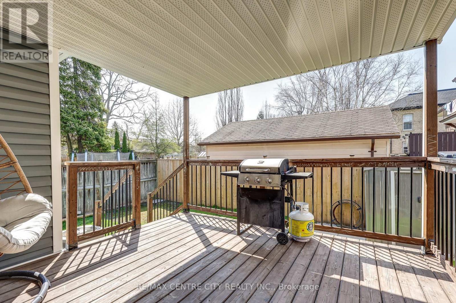 24 St Annes Place, St. Thomas, Ontario  N5R 2W5 - Photo 35 - X12900748