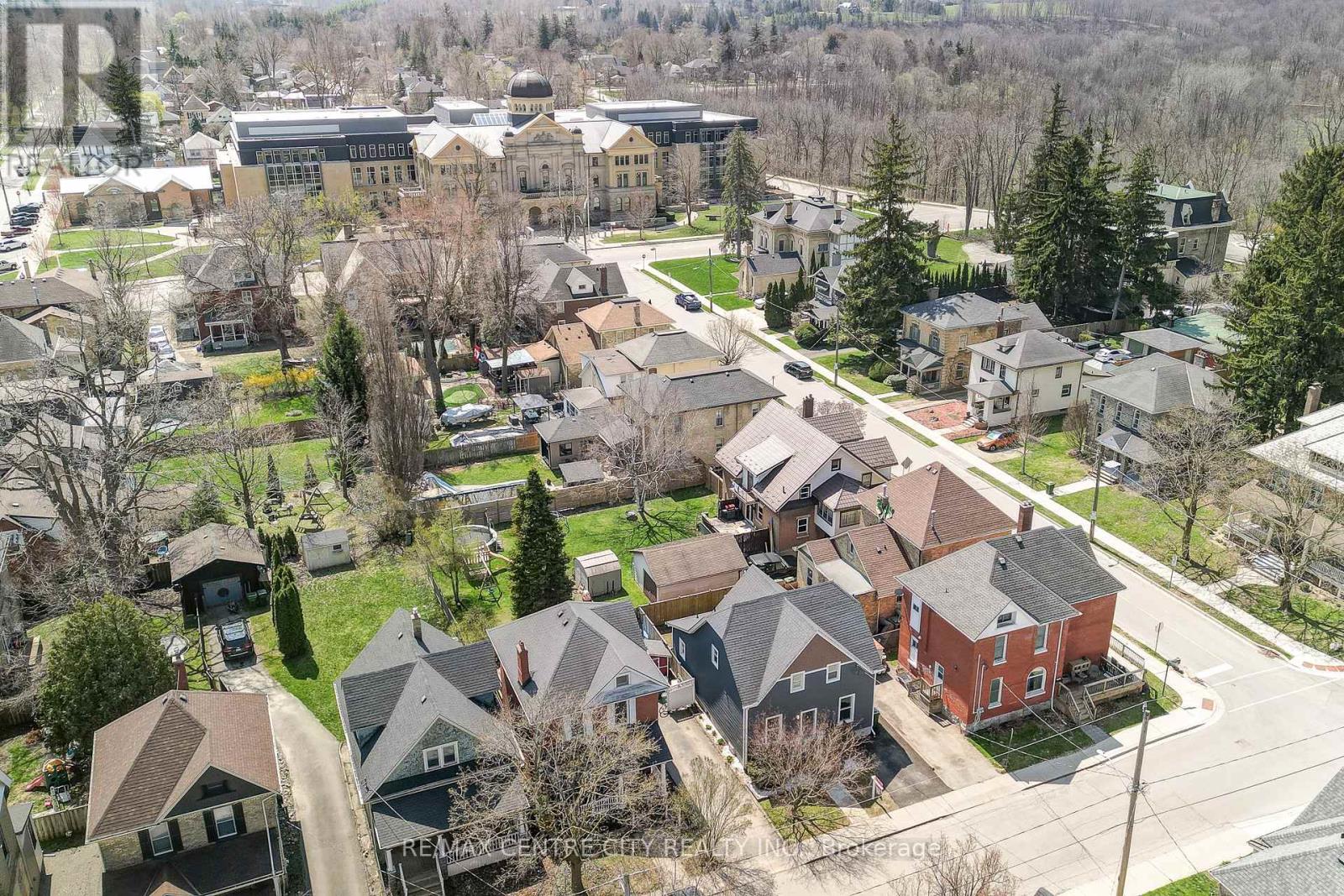 24 St Annes Place, St. Thomas, Ontario  N5R 2W5 - Photo 40 - X12900748