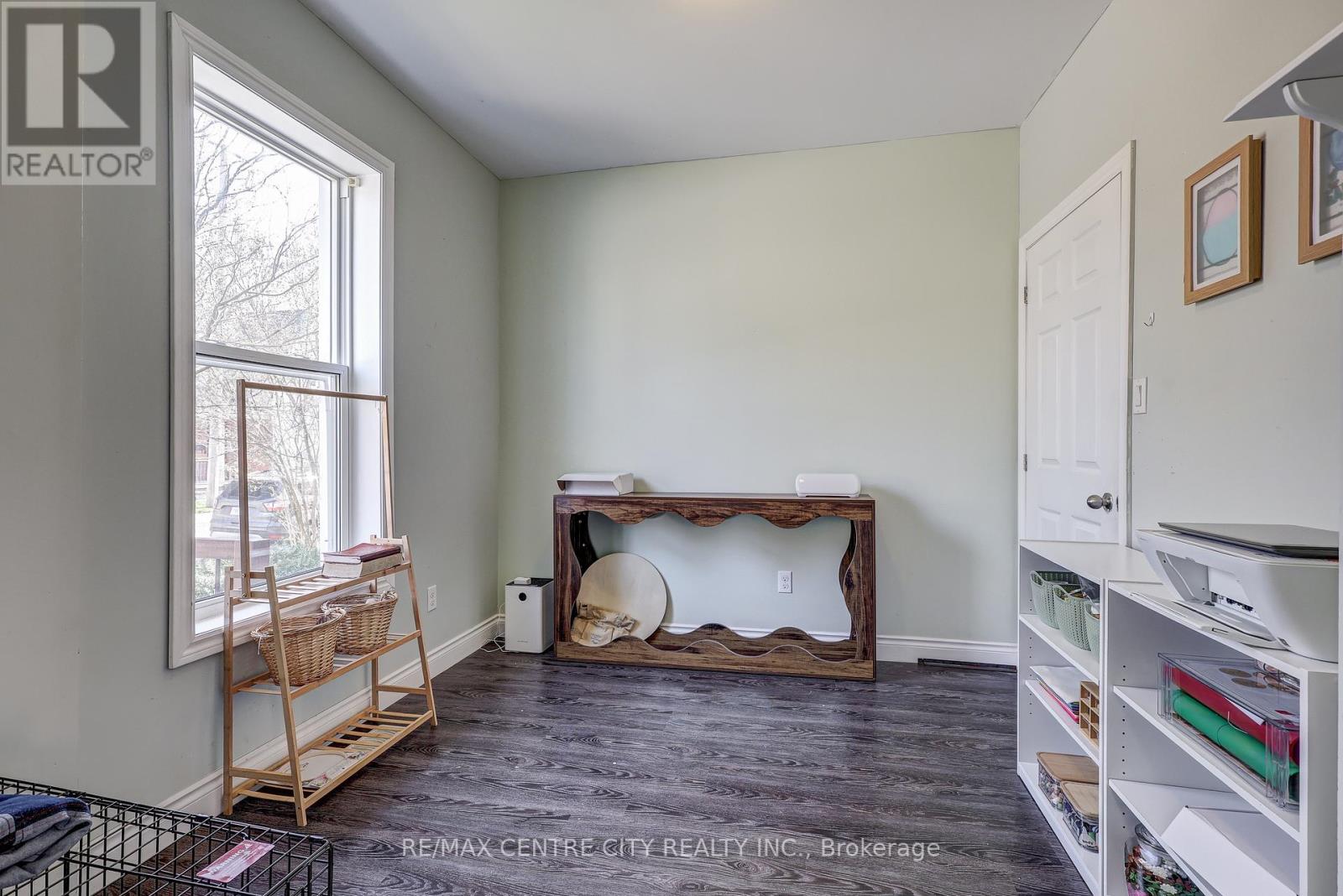 24 St Annes Place, St. Thomas, Ontario  N5R 2W5 - Photo 6 - X12900748