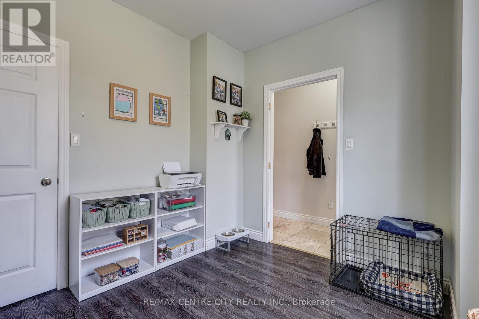 24 St Annes Place, St. Thomas, Ontario  N5R 2W5 - Photo 7 - X12900748