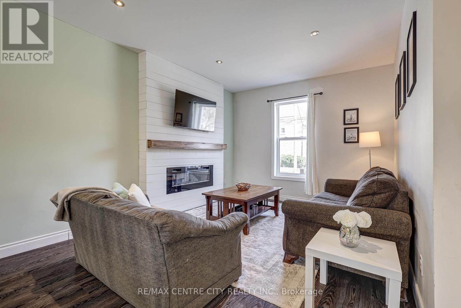 24 St Annes Place, St. Thomas, Ontario  N5R 2W5 - Photo 9 - X12900748