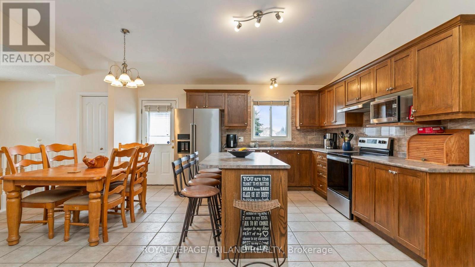 57 Simms Court, London South (South T), Ontario  N5Z 5E7 - Photo 8 - X12900766