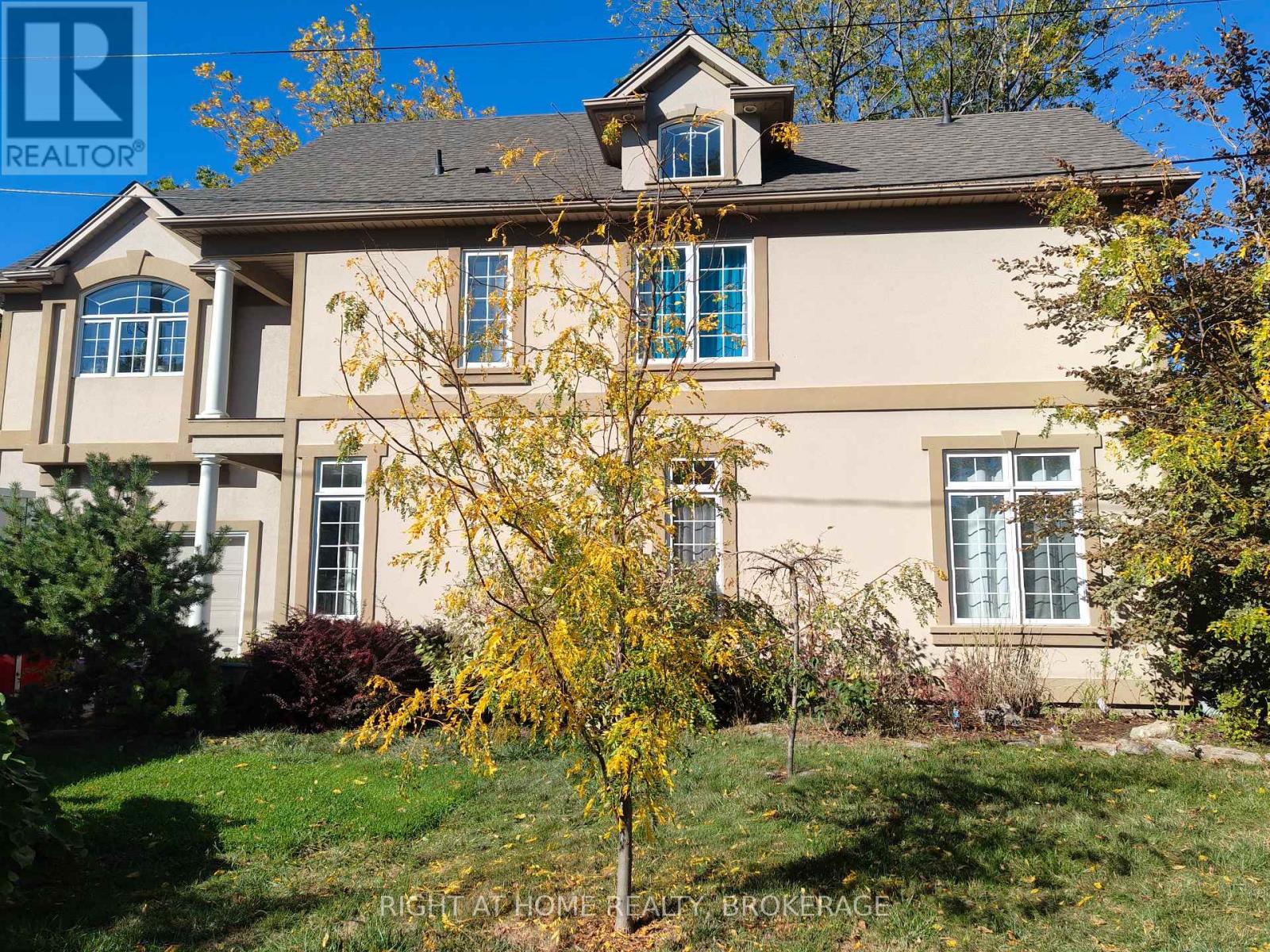 22 Ursula Avenue, St. Catharines, Ontario  L2T 1T1 - Photo 1 - X12900726