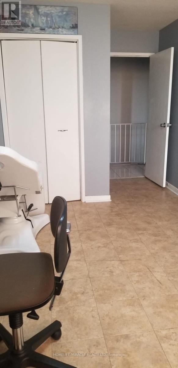 1509 - 45 Silverstone Drive, Toronto, Ontario  M9V 4B1 - Photo 12 - W12893716