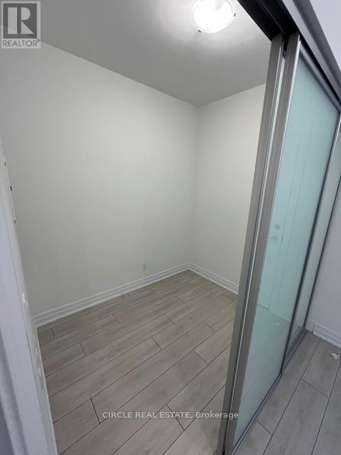 2505 - 30 Elm Drive W, Mississauga, Ontario  L5B 0N6 - Photo 18 - W12897360