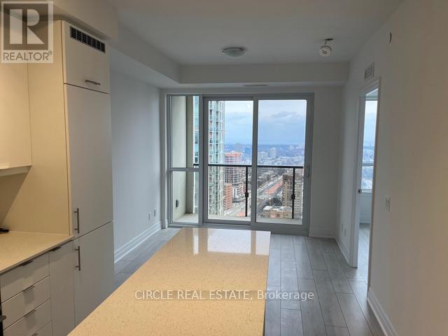 2505 - 30 Elm Drive W, Mississauga, Ontario  L5B 0N6 - Photo 7 - W12897360