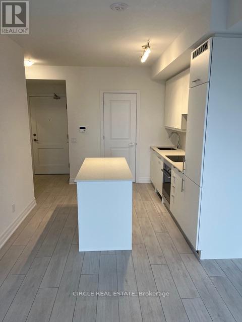 2505 - 30 Elm Drive W, Mississauga, Ontario  L5B 0N6 - Photo 4 - W12897360