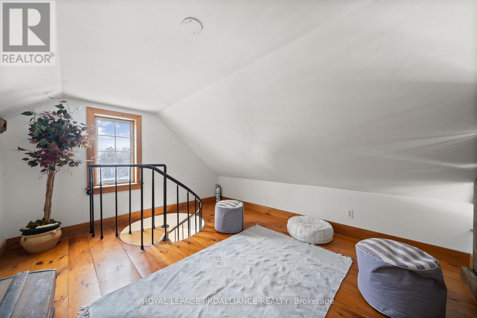 782 County Road 49, Prince Edward County, Ontario  K0K 2T0 - Photo 17 - X12651864