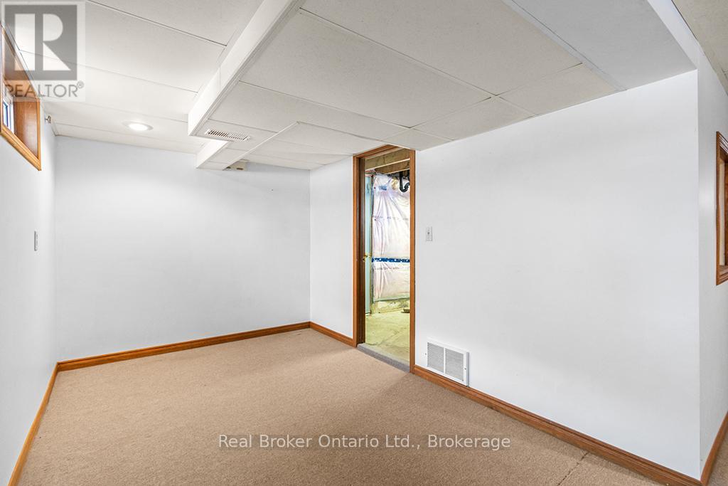 626 13th Avenue, Hanover, Ontario  N4N 2X1 - Photo 27 - X12900814