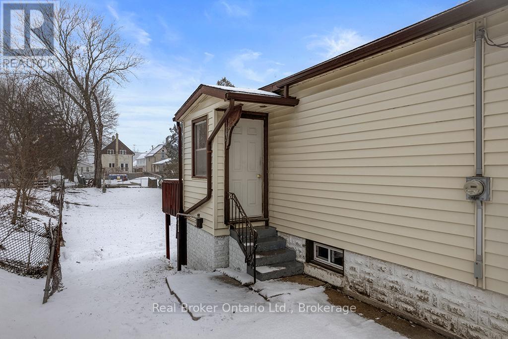 626 13th Avenue, Hanover, Ontario  N4N 2X1 - Photo 37 - X12900814