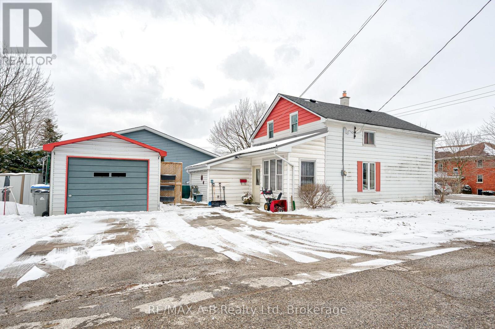 145 St George Street, West Perth, Ontario  N0K 1N0 - Photo 4 - X12900836