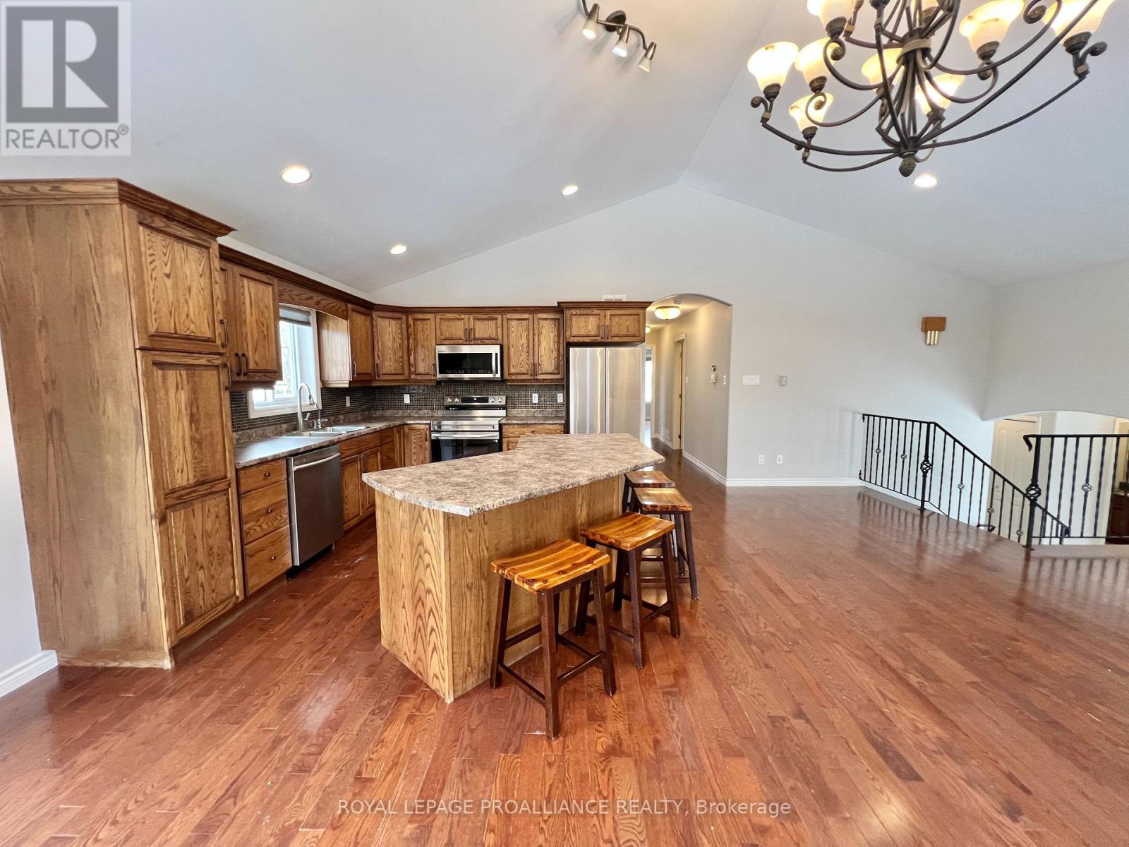 500 Boulton Road, Quinte West, Ontario  K8V 5P7 - Photo 10 - X12900760