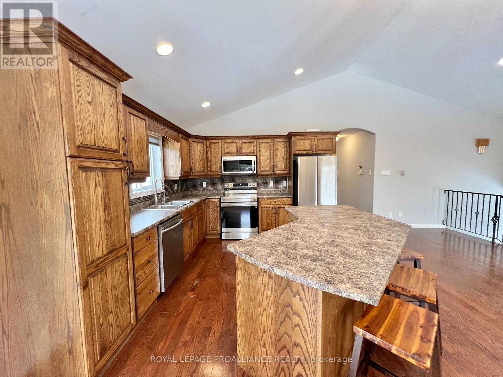 500 Boulton Road, Quinte West, Ontario  K8V 5P7 - Photo 11 - X12900760