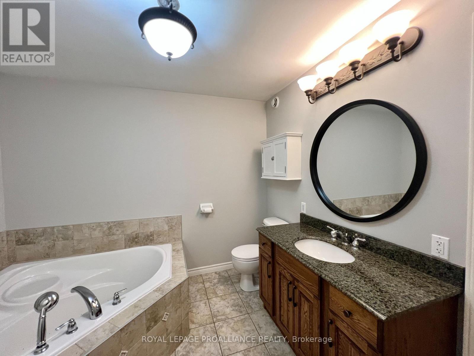 500 Boulton Road, Quinte West, Ontario  K8V 5P7 - Photo 13 - X12900760