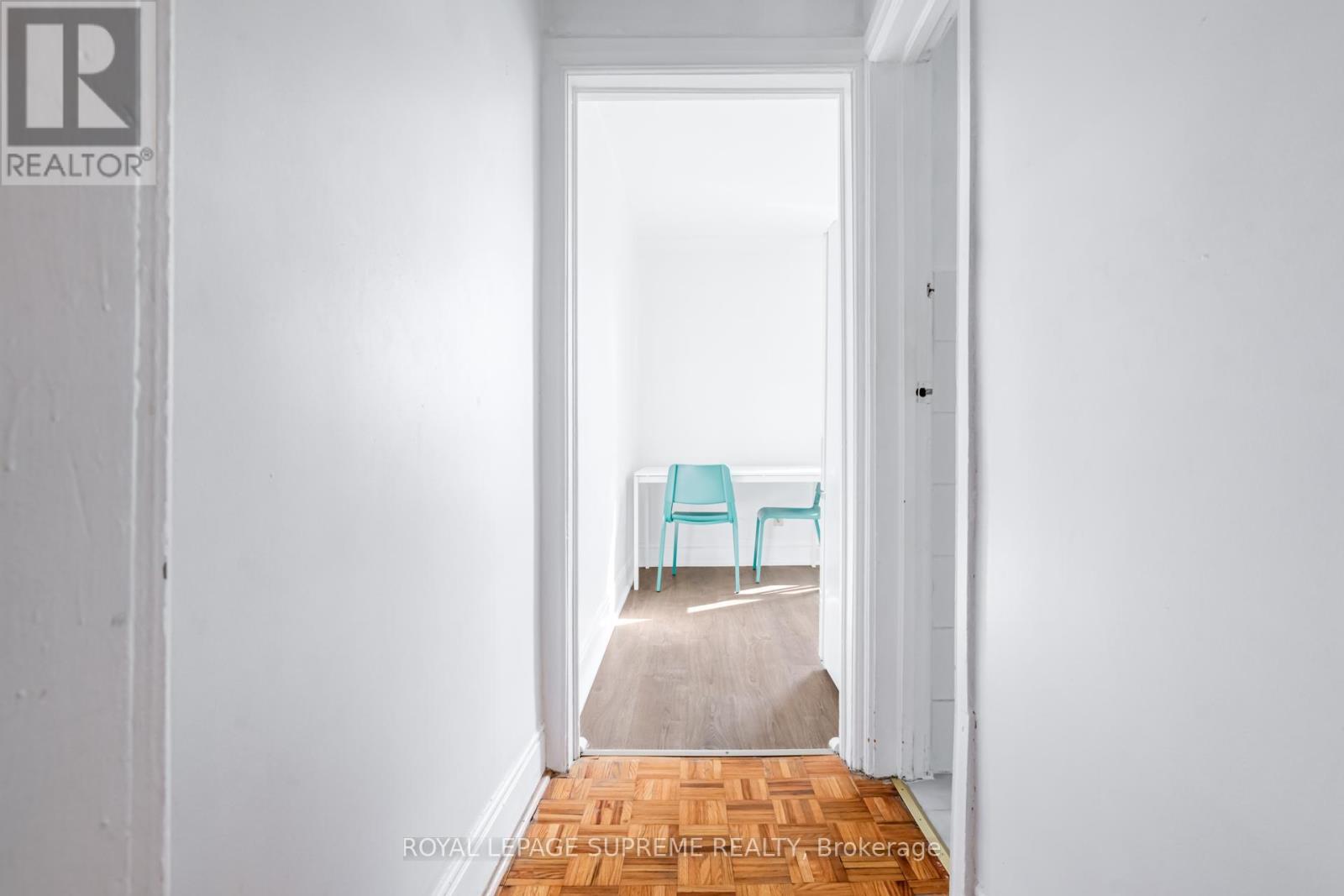 2nd Flr - 59 Somerset Avenue, Toronto, Ontario  M6H 2R3 - Photo 3 - C12900724