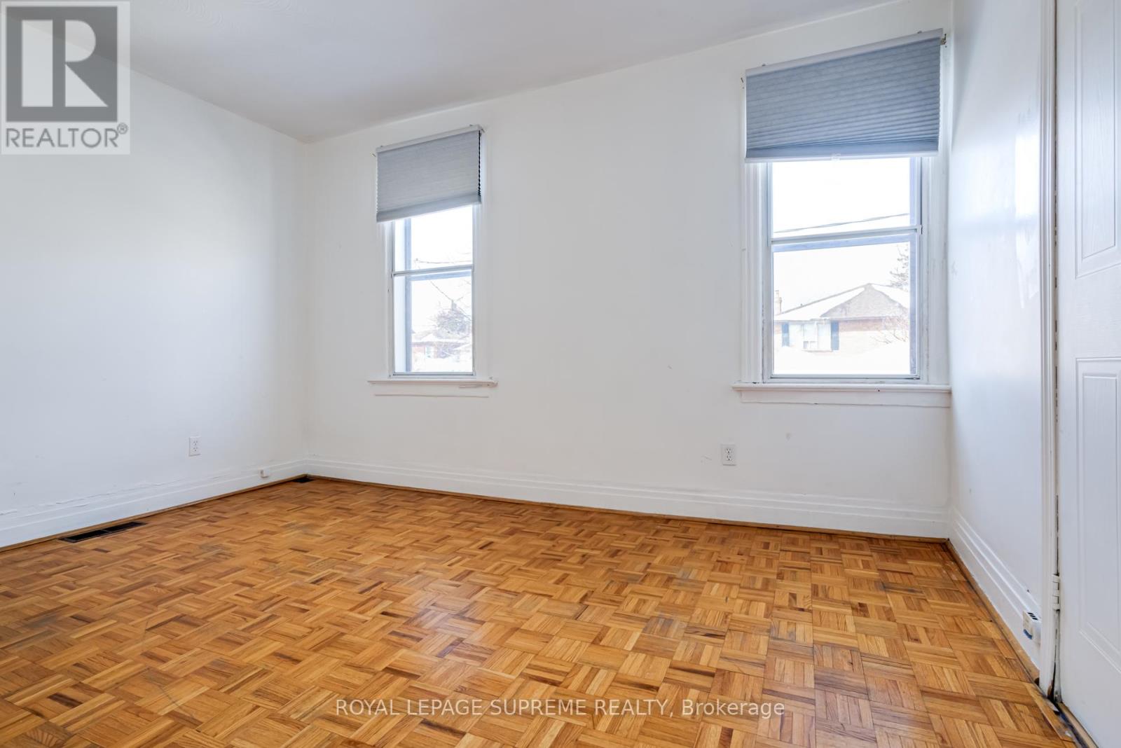 2nd Flr - 59 Somerset Avenue, Toronto, Ontario  M6H 2R3 - Photo 8 - C12900724