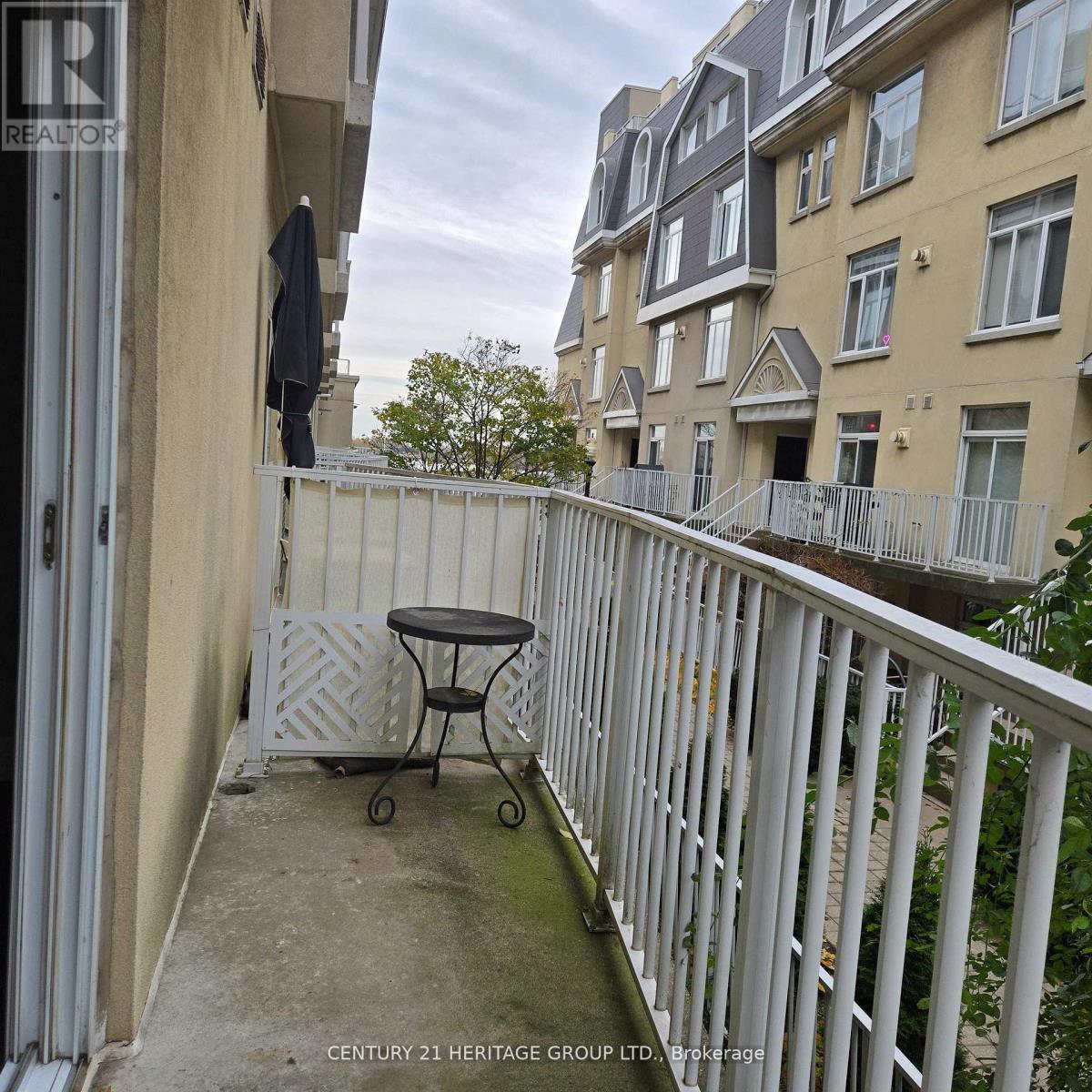 239 - 28 Stadium Road, Toronto, Ontario  L4B 0C6 - Photo 9 - C12900754