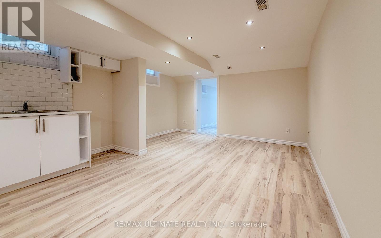 Lower - 403 Winona Drive, Toronto, Ontario  M6C 3T4 - Photo 2 - C12900772