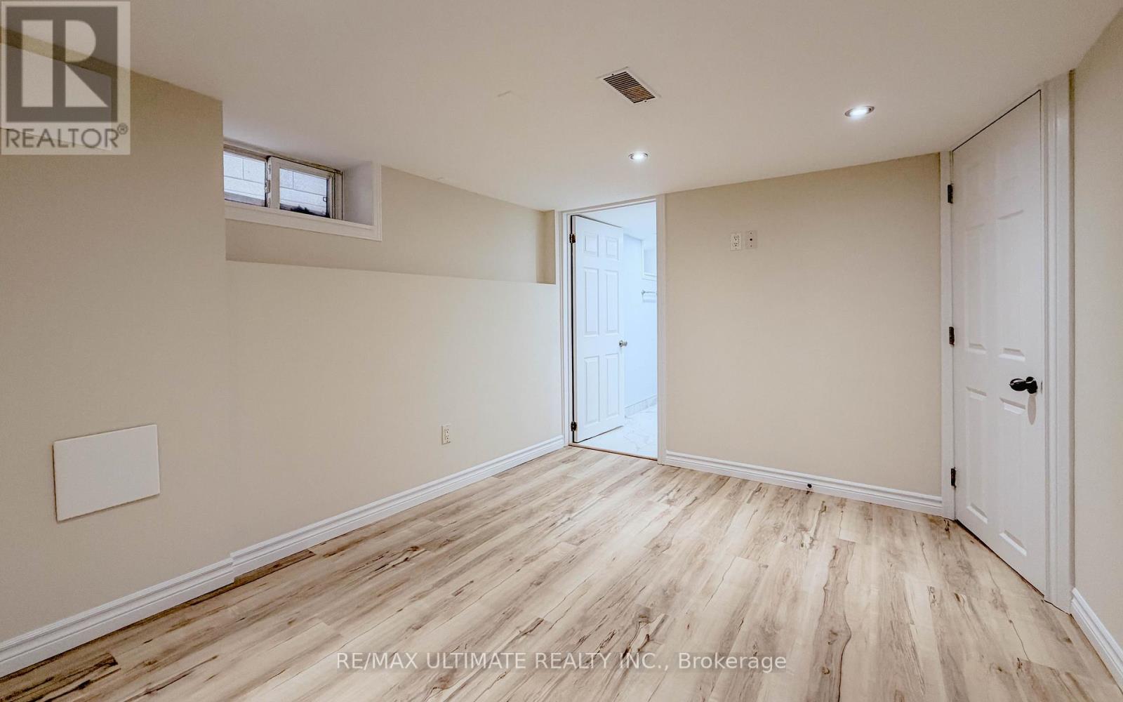 Lower - 403 Winona Drive, Toronto, Ontario  M6C 3T4 - Photo 5 - C12900772