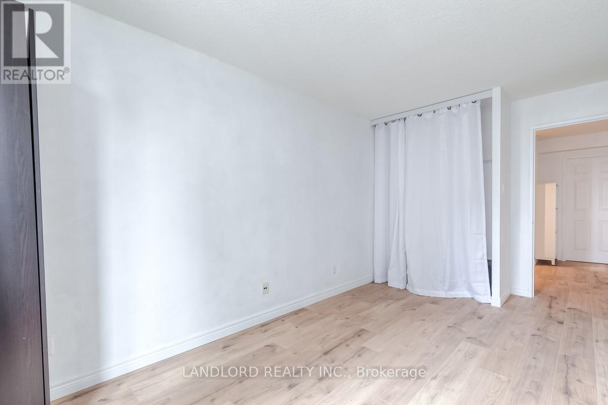 801 - 256 Doris Avenue, Toronto (Willowdale East), Ontario  M2N 6X8 - Photo 10 - C12900838