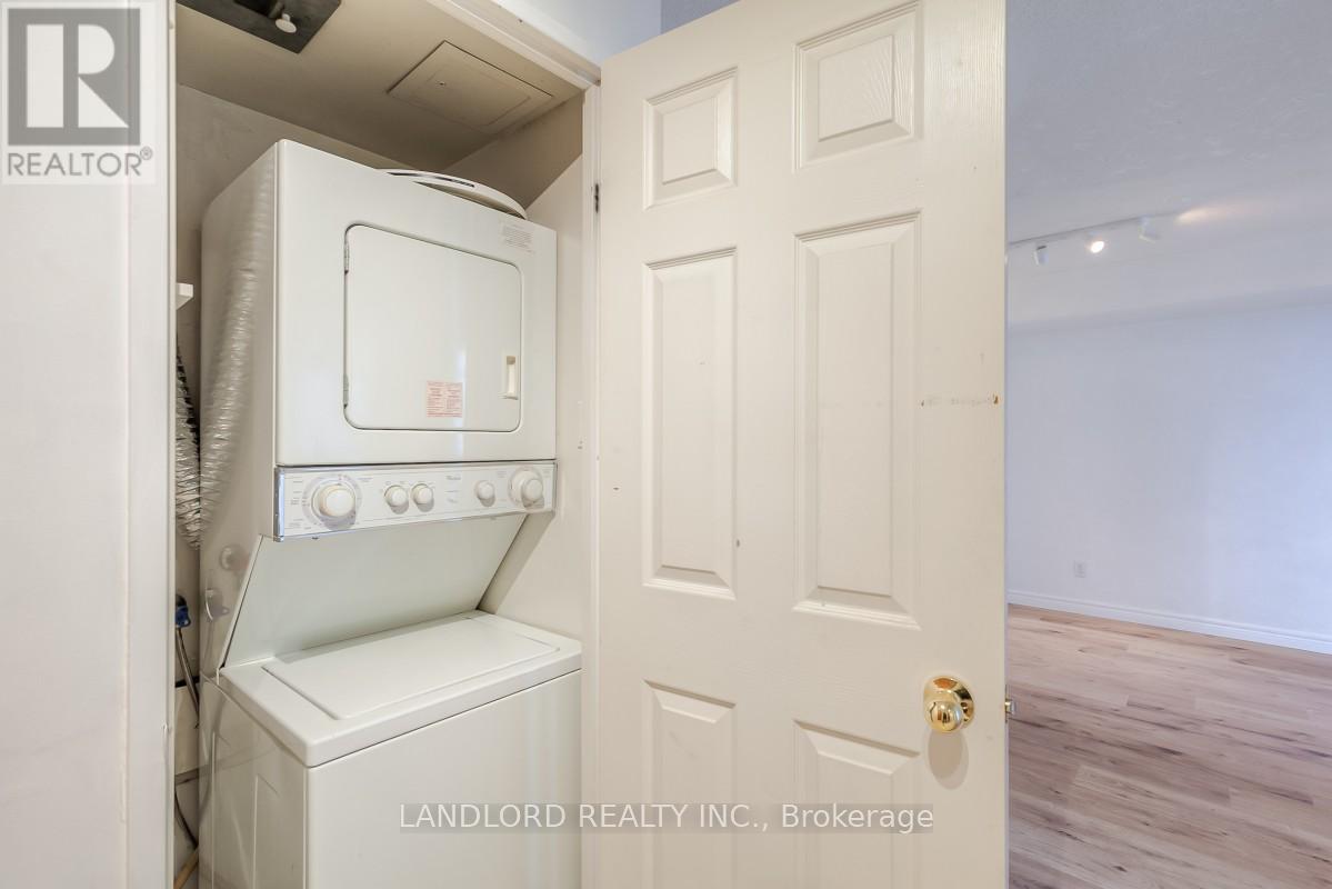 801 - 256 Doris Avenue, Toronto (Willowdale East), Ontario  M2N 6X8 - Photo 11 - C12900838