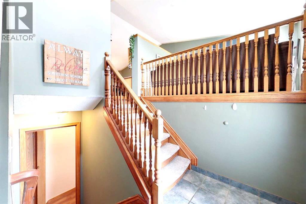 720 9 Street Sw, Slave Lake, Alberta  T0G 2A4 - Photo 3 - A2259417